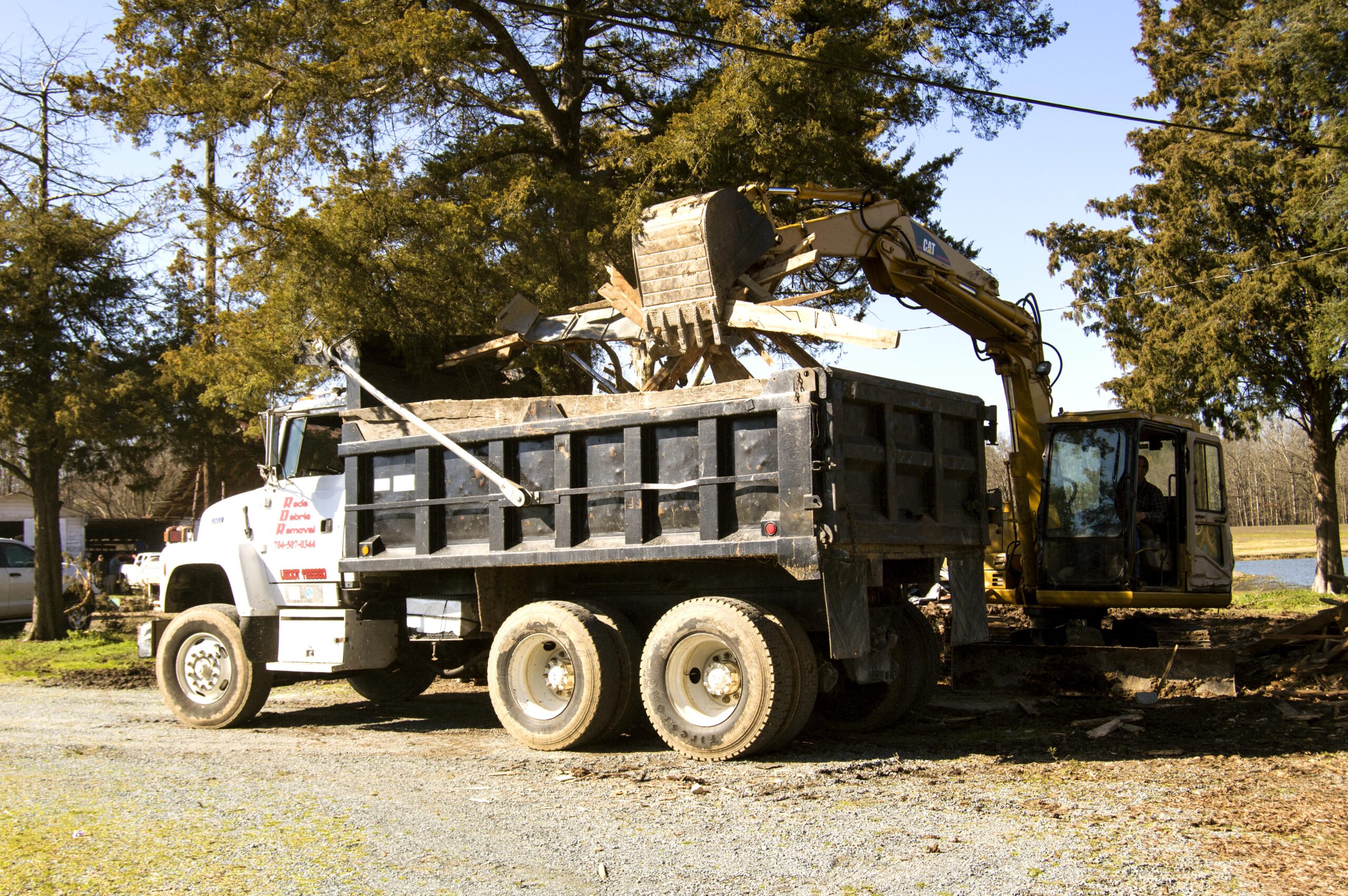 reds debris removal truck